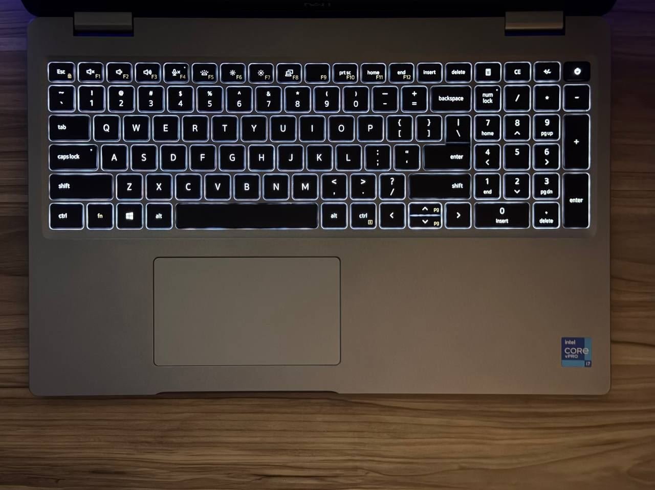 Notebook Dell i7 vPro 11th Generación, Teclado Retroiluminado, 16 de RAM y 512 NVMe M.2 SSD SemiNuevo