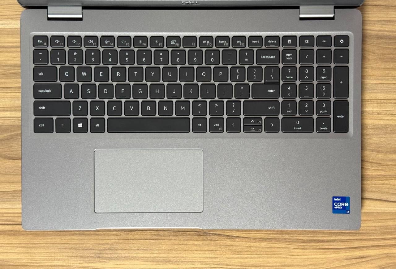 Notebook Dell i7 vPro 11th Generación, Teclado Retroiluminado, 16 de RAM y 512 NVMe M.2 SSD SemiNuevo
