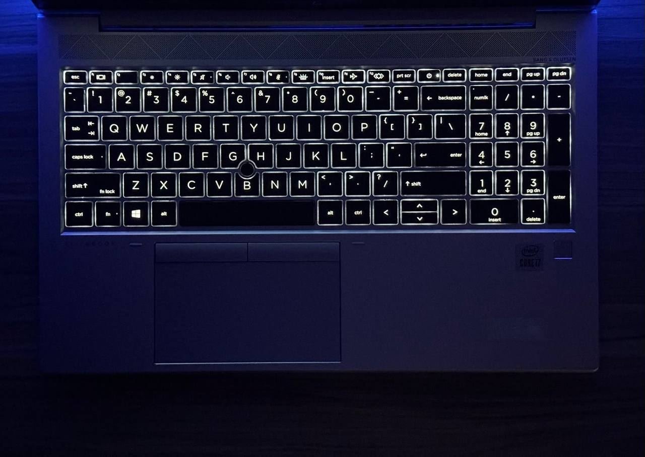 Notebook HP EliteBook i7 10th Generación, reconocimiento facial, Teclado Retroiluminado y Huella, 16 de RAM y 256 NVMe M.2 SSD SemiNuevo